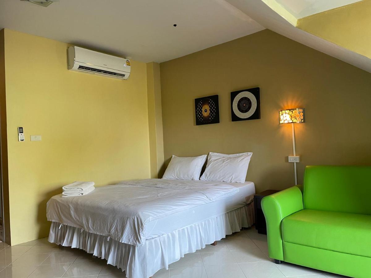 Nawaporn Place Phuket Eksteriør bilde
