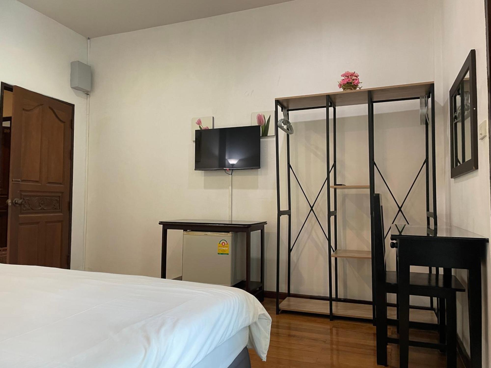 Nawaporn Place Phuket Eksteriør bilde